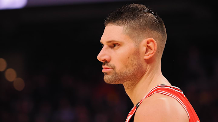 Jan 23, 2025; San Francisco, California, USA; Chicago Bulls center Nikola Vucevic (9) between plays against the Golden State Warriors during the second quarter at Chase Center. Mandatory Credit: Kelley L Cox-Imagn Images