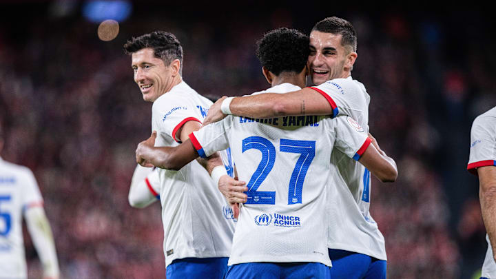 Robert Lewandowski, Lamine Yamal et Ferran Torres - FC Barcelone Robert Lewandowski, Lamine Yamal et Ferran Torres - FC Barcelone