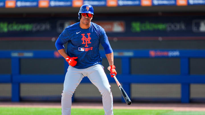 Feb 19, 2025; Port St. Lucie, FL, USA; New York Mets right fielder Juan Soto (22) takes batting practice during a spring training workout at Clover Park. Mandatory Credit: Sam Navarro-Imagn Images