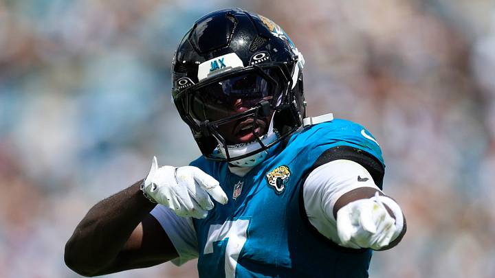 Jacksonville Jaguars wide receiver Brian Thomas Jr. (7) signals a first down after a reception during the first quarter of an NFL football matchup at EverBank Stadium on Sunday, Sept. 13, 2026, in Jacksonville, Fla. The Jaguars defeated the Browns 34-10. [Corey Perrine/Florida Times-Union]