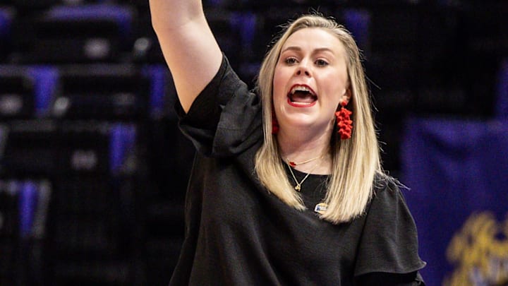UNLV Lady Rebels head coach Lindy La Rocque gives direction against the Michigan Wolverines during the first half at Pete Maravich Assembly Center. Mandatory Credit: Stephen Lew-Imagn Images