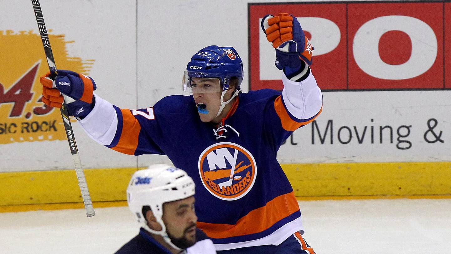 Isles Remember: Anders Lee's memorable Islanders debut