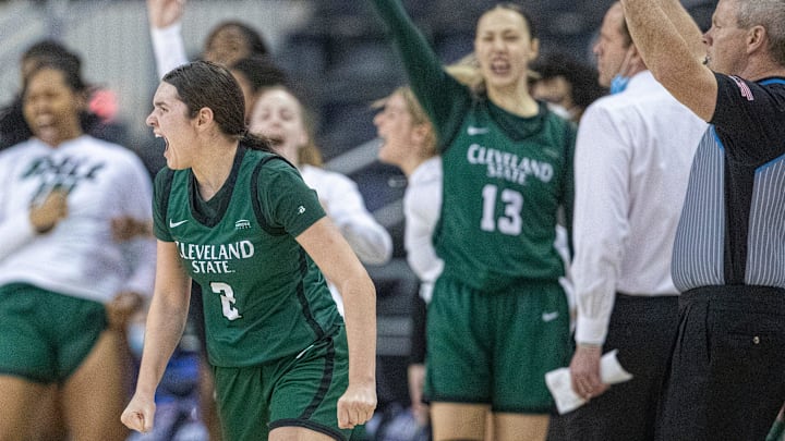 Cleveland State Vikings guard Destiny Leo (2) hears love from teammates after she hit a three point shot against IUPUI, Tuesday, March 8, 2022, during Horizon League tournament women   s finals action from Indianapolis    Indiana Farmers Coliseum. IUPUI won 61-54,