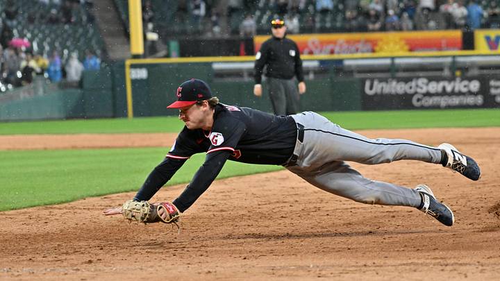Jun 24, 2026: Cleveland Guardians first baseman Kyle Manzardo (9) dives to first base to force out Chicago White Sox right fielder Braden Montgomery (not pictured) during the tenth inning for the last out of the game at Rate Field. 