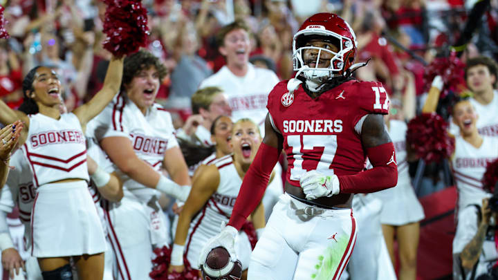 Sep 21, 2024; Norman, Oklahoma, USA; Oklahoma Sooners wide receiver Jaquaize Pettaway (17) scores a two point conversion but it is called back on a penalty during the second half against the Tennessee Volunteers at Gaylord Family-Oklahoma Memorial Stadium. Mandatory Credit: Kevin Jairaj-Imagn Images Sep 21, 2024; Norman, Oklahoma, USA; Oklahoma Sooners wide receiver Jaquaize Pettaway (17) scores a two point conversion but it is called back on a penalty during the second half against the Tennessee Volunteers at Gaylord Family-Oklahoma Memorial Stadium. Mandatory Credit: Kevin Jairaj-Imagn Images
