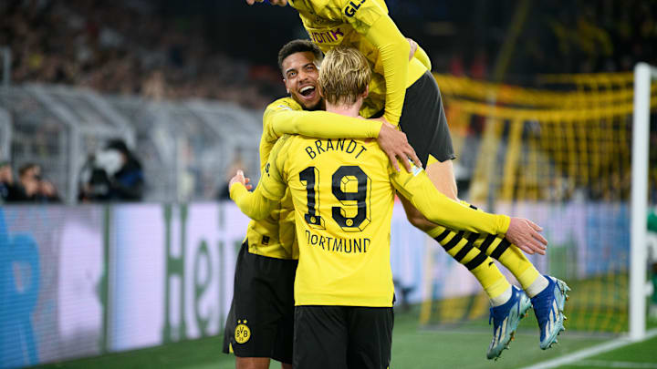 Felix Nmecha (links)