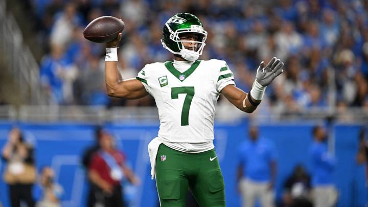 Sep 27, 2026; Detroit, Michigan, USA; New York Jets quarterback Geno Smith (7) throws the ball against the Detroit Lions during the first quarter at Ford Field. Mandatory Credit: Lon Horwedel-Imagn Images Sep 27, 2026; Detroit, Michigan, USA; New York Jets quarterback Geno Smith (7) throws the ball against the Detroit Lions during the first quarter at Ford Field. Mandatory Credit: Lon Horwedel-Imagn Images
