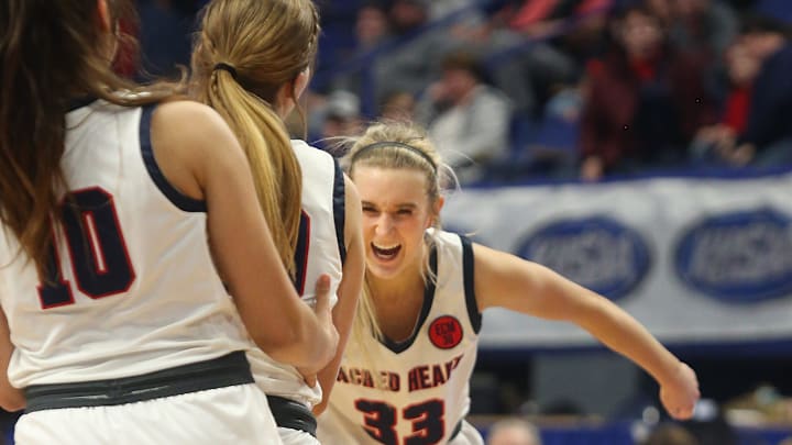 Sacred Heart   s Josie Gilvin and team celebrates after they defeated Anderson County in the 2022 Sweet Sixteen.March 10, 2022

Sacredheart Anderson 04