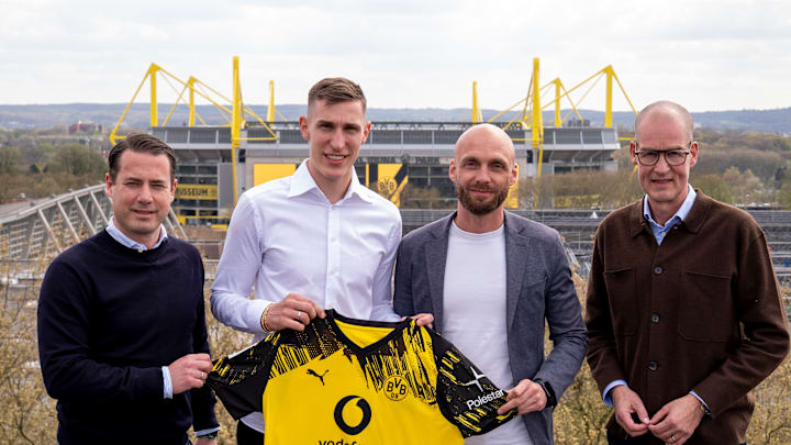 Nico Schlotterbeck hat seinen Vertrag in Dortmund verlängert