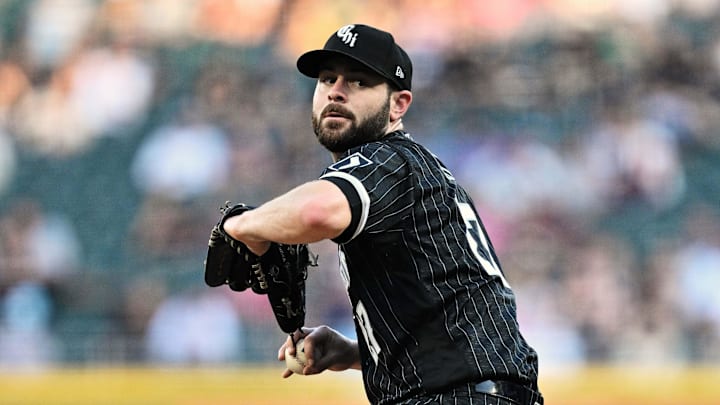 Jun 23, 2023; Chicago, Illinois, USA;  Chicago White Sox pitcher Lucas Giolito (27) pitches against