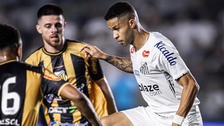 Adversários na última rodada, Novorizontino e Santos ocupam as primeiras posições na classificação da Série B Adversários na última rodada, Novorizontino e Santos ocupam as primeiras posições na classificação da Série B
