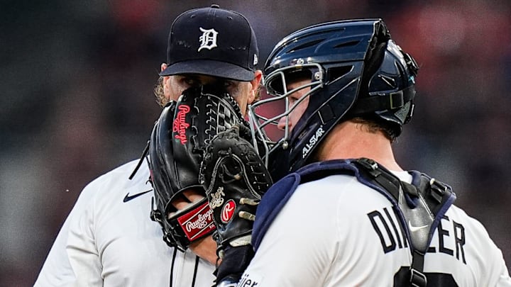 Detroit Tigers pitcher Sawyer Gipson-Long talks with catcher Dillon Dingler during the fourth inning against the New York Met
