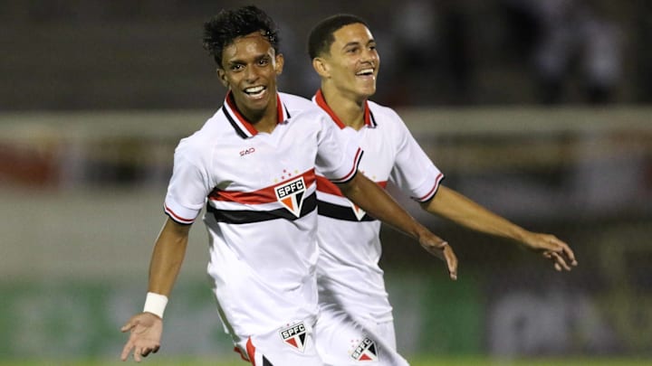 Luiz Henrique chegou ao Tricolor quando tinha 12 anos Luiz Henrique chegou ao Tricolor quando tinha 12 anos