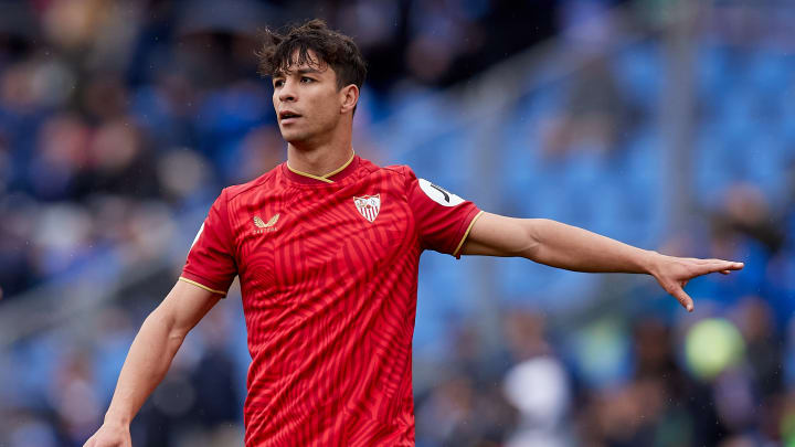 Óliver Torres no podrá reportar con Monterrey para la pretemporada