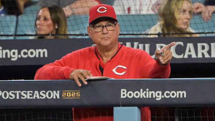 Cincinnati Reds manager Terry Francona (77) 