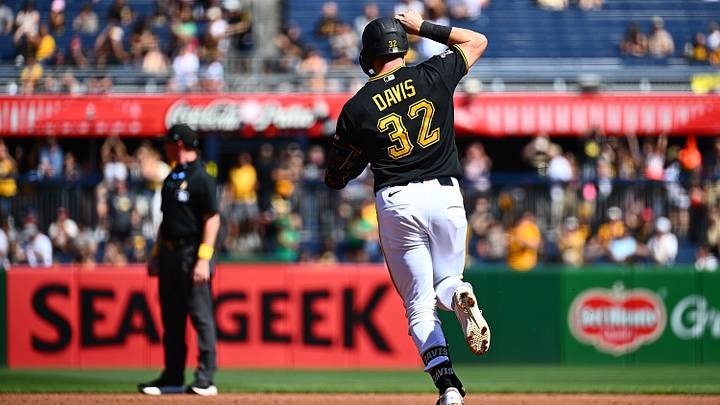 Los Angeles Angels v Pittsburgh Pirates