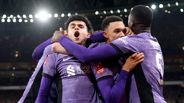 Liverpool venceu o Arsenal, no Emirates, por 2 a 0