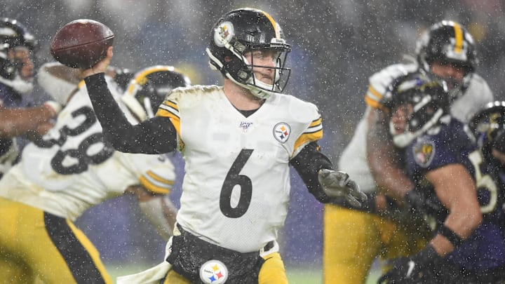 Dec 29, 2019; Baltimore, Maryland, USA; Pittsburgh Steelers quarterback Devlin Hodges (6) throws a pass on the fourth quarter against the Baltimore Ravens at M&T Bank Stadium. Mandatory Credit: Mitchell Layton-Imagn Images Dec 29, 2019; Baltimore, Maryland, USA; Pittsburgh Steelers quarterback Devlin Hodges (6) throws a pass on the fourth quarter against the Baltimore Ravens at M&T Bank Stadium. Mandatory Credit: Mitchell Layton-Imagn Images