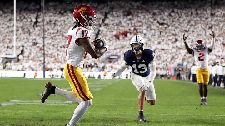 Oct 10, 2026; University Park, Pennsylvania, USA; Southern California Trojans wide receiver Kayden Dixon-Wyatt (17) makes a catch in the end zone for a touchdown during the fourth quarter against the Penn State Nittany Lions at West Shore Home Field at Beaver Stadium. Mandatory Credit: Matthew O'Haren-Imagn Images Oct 10, 2026; University Park, Pennsylvania, USA; Southern California Trojans wide receiver Kayden Dixon-Wyatt (17) makes a catch in the end zone for a touchdown during the fourth quarter against the Penn State Nittany Lions at West Shore Home Field at Beaver Stadium. Mandatory Credit: Matthew O'Haren-Imagn Images