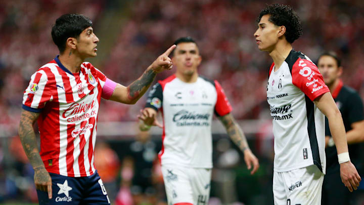 Víctor 'Pocho' Guzmán y Jeremy Márquez se enfrascan con palabras Víctor 'Pocho' Guzmán y Jeremy Márquez se enfrascan con palabras