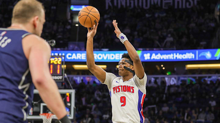 Dec 8, 2023; Orlando, Florida, USA; Detroit Pistons forward Ausar Thompson (9) shoots the ball during the second half against the Orlando Magic at Amway Center. Mandatory Credit: Mike Watters-Imagn Images Dec 8, 2023; Orlando, Florida, USA; Detroit Pistons forward Ausar Thompson (9) shoots the ball during the second half against the Orlando Magic at Amway Center. Mandatory Credit: Mike Watters-Imagn Images