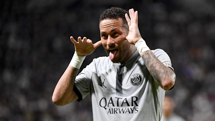 Neymar s'est notamment illustré en étant l'auteur d'une simulation étonnante Neymar s'est notamment illustré en étant l'auteur d'une simulation étonnante