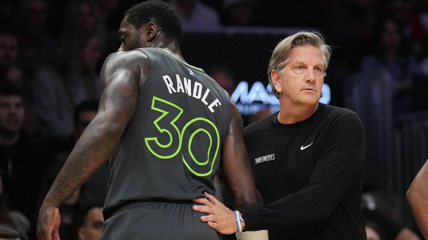 Chris Finch Takes Blame For Randle's Struggles, Talks Wolves' Next Steps