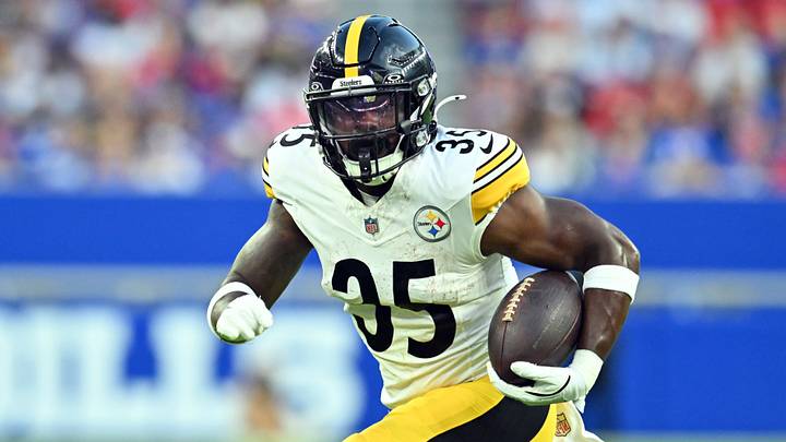 Aug 27, 2026; Orchard Park, New York, USA; Pittsburgh Steelers running back Lew Nichols III (35) carries the ball against the Buffalo Bills during the first quarter at New Highmark Stadium. Mandatory Credit: Mark Konezny-Imagn Images Aug 27, 2026; Orchard Park, New York, USA; Pittsburgh Steelers running back Lew Nichols III (35) carries the ball against the Buffalo Bills during the first quarter at New Highmark Stadium. Mandatory Credit: Mark Konezny-Imagn Images