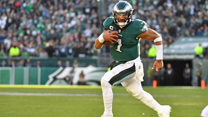 Philadelphia Eagles quarterback Jalen Hurts (1)