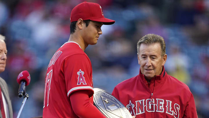 May 10, 2022; Anaheim, California, USA; Los Angeles Angels designated hitter Shohei Ohtani (17) is presented the MLB most valuable player trophy by owner Arte Moreno at Angel Stadium. Mandatory Credit: Kirby Lee-Imagn Images May 10, 2022; Anaheim, California, USA; Los Angeles Angels designated hitter Shohei Ohtani (17) is presented the MLB most valuable player trophy by owner Arte Moreno at Angel Stadium. Mandatory Credit: Kirby Lee-Imagn Images