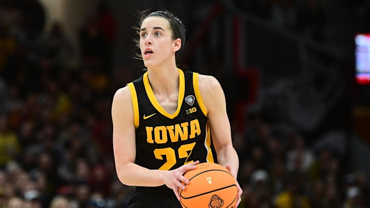 Apr 7, 2024; Cleveland, OH, USA; Iowa Hawkeyes guard Caitlin Clark (22)shoots the ball against the South Carolina Gamecocks in the finals of the Final Four of the womens 2024 NCAA Tournament at Rocket Mortgage FieldHouse. Apr 7, 2024; Cleveland, OH, USA; Iowa Hawkeyes guard Caitlin Clark (22)shoots the ball against the South Carolina Gamecocks in the finals of the Final Four of the womens 2024 NCAA Tournament at Rocket Mortgage FieldHouse.