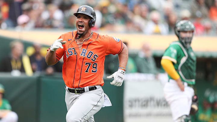 Abreu celebró por todo lo alto su jonrón