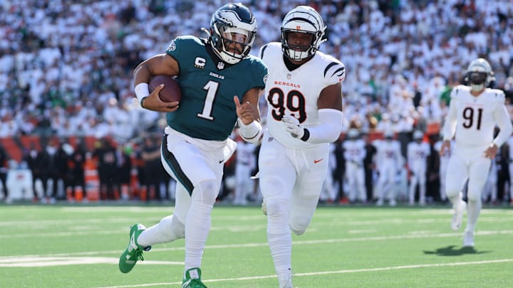 Jalen Hurts (L), Philadelphia Eagles - Myles Murphy (R), Cincinnati Bengals
