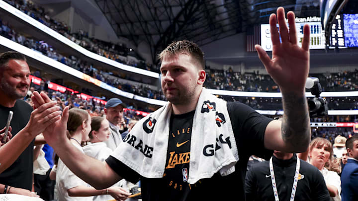 Apr 9, 2025; Dallas, Texas, USA; Los Angeles Lakers guard Luka Doncic (77) waves to fans after the game against the Dallas Mavericks at American Airlines Center. Mandatory Credit: Kevin Jairaj-Imagn Images Apr 9, 2025; Dallas, Texas, USA; Los Angeles Lakers guard Luka Doncic (77) waves to fans after the game against the Dallas Mavericks at American Airlines Center. Mandatory Credit: Kevin Jairaj-Imagn Images