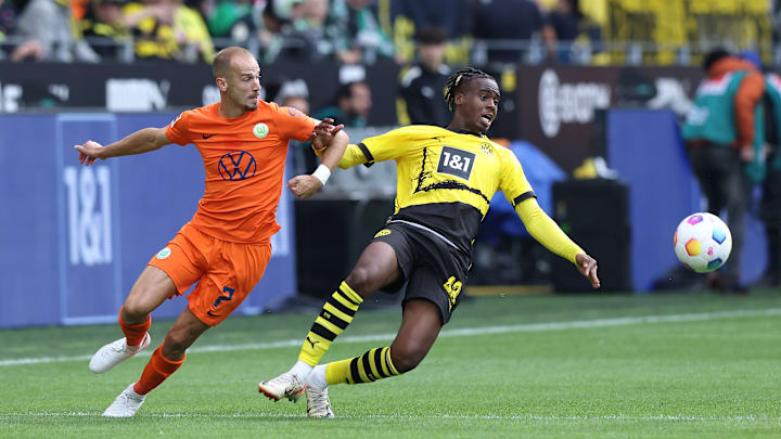 Jamie Bynoe-Gittens bekommt beim BVB aktuell wenig Spielzeit Jamie Bynoe-Gittens bekommt beim BVB aktuell wenig Spielzeit