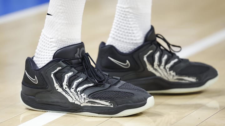 black and white shoes basketball