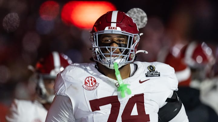 Alabama Crimson Tide offensive lineman Kadyn Proctor (74). Alabama Crimson Tide offensive lineman Kadyn Proctor (74).
