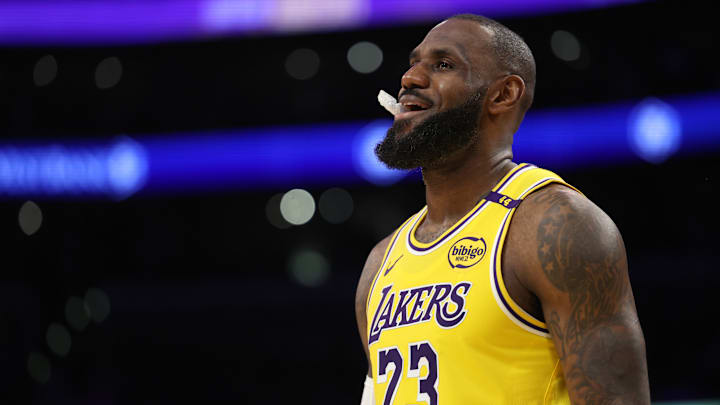 Memphis Grizzlies v Los Angeles Lakers