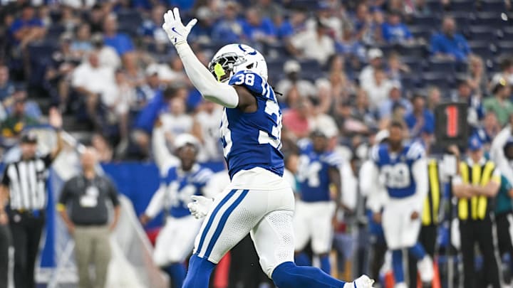 Aug 16, 2025; Indianapolis, Indiana, USA; Indianapolis Colts cornerback Chris Lammons (38) celebrates after a sack of Green Bay Packers quarterback Taylor Elgersma (19) during the first half at Lucas Oil Stadium. Mandatory Credit: Robert Goddin-Imagn Images Aug 16, 2025; Indianapolis, Indiana, USA; Indianapolis Colts cornerback Chris Lammons (38) celebrates after a sack of Green Bay Packers quarterback Taylor Elgersma (19) during the first half at Lucas Oil Stadium. Mandatory Credit: Robert Goddin-Imagn Images