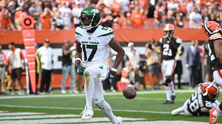 Garrett Wilson scored two TDs against Cleveland in a dominant performance