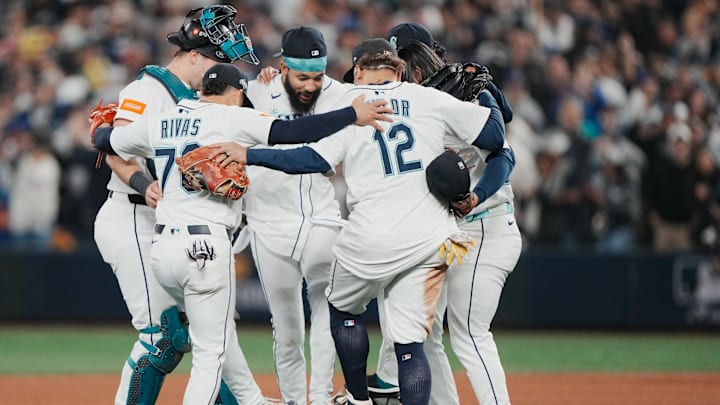 Oct 17, 2025; Seattle, Washington, USA; The Seattle Mariners celebrate after defeating the Toronto Blue Jays in game five of the ALCS round for the 2025 MLB playoffs at T-Mobile Park. Mandatory Credit: Stephen Brashear-Imagn Images Oct 17, 2025; Seattle, Washington, USA; The Seattle Mariners celebrate after defeating the Toronto Blue Jays in game five of the ALCS round for the 2025 MLB playoffs at T-Mobile Park. Mandatory Credit: Stephen Brashear-Imagn Images