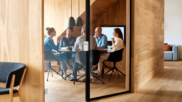 Countries were ranked by the average number of hours a person worked, not how many meetings they had to attend.