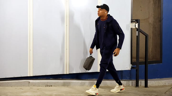 Kylian Mbappé a retrouvé ses coéquipiers à l'aéroport directement