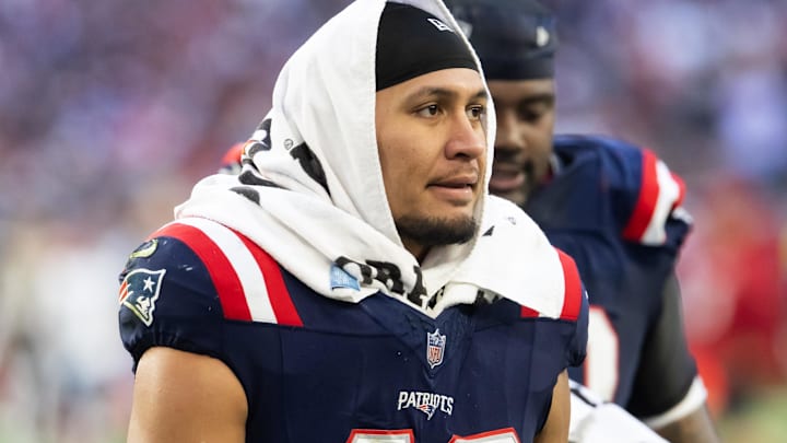 Dec 15, 2024; Glendale, Arizona, USA; New England Patriots linebacker Jahlani Tavai (48) against the Arizona Cardinals at State Farm Stadium. Mandatory Credit: Mark J. Rebilas-Imagn Images
