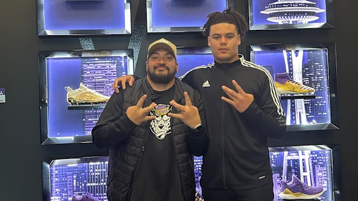 Jordan Paopao and Landen Miree share a UW recruiting moment. Jordan Paopao and Landen Miree share a UW recruiting moment.