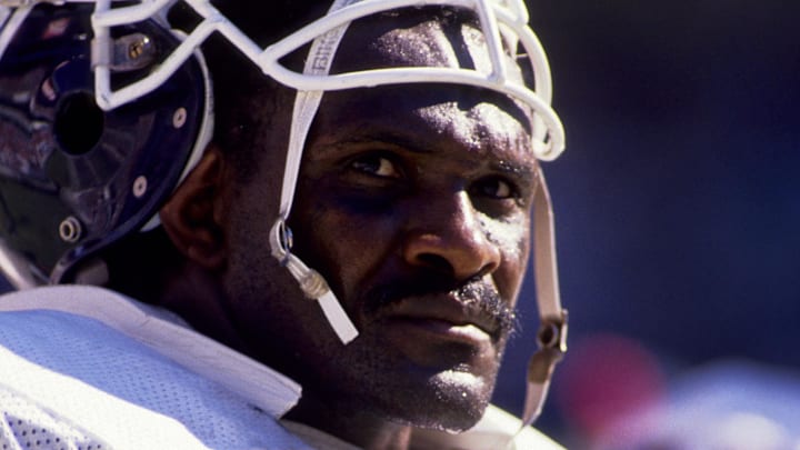 Oct 23, 1988; Atlanta, GA, USA; FILE PHOTO; New York Giants linebacker Harry Carson (53) on the sideline against the Atlanta Falcons at Fulton County Stadium.  