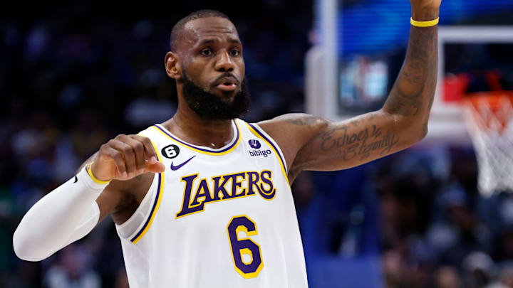 LeBron no estará disponible por varias semanas por lesión