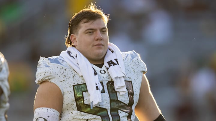 Nov 18, 2023; Tempe, Arizona, USA; Oregon Ducks offensive lineman Jackson Powers-Johnson (58)