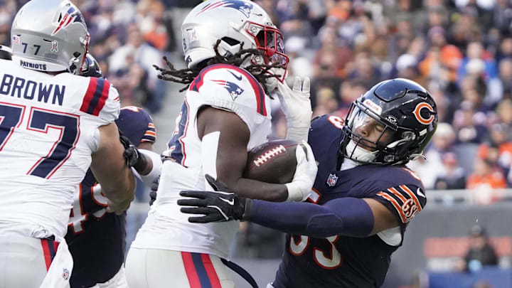 T.J. Edwards makes a tackle on Rhamondre Stevenson last week. The Bears defense has a difficult assignment trying to stop Josh Jacobs this year. T.J. Edwards makes a tackle on Rhamondre Stevenson last week. The Bears defense has a difficult assignment trying to stop Josh Jacobs this year.