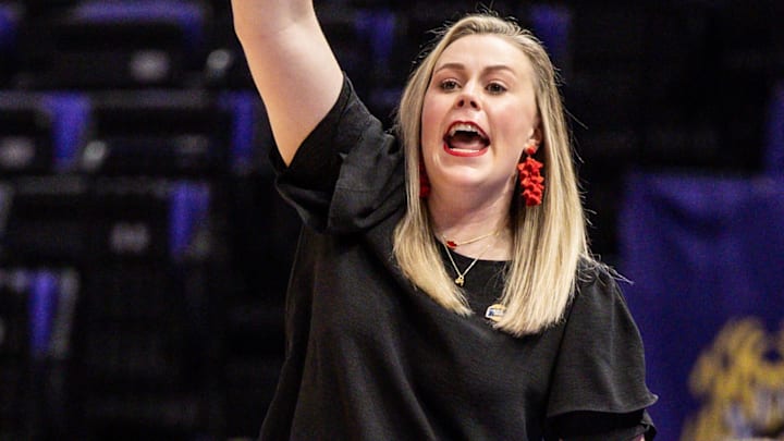 UNLV Lady Rebels head coach Lindy La Rocque gives direction against the Michigan Wolverines during the first half at Pete Maravich Assembly Center. Mandatory Credit: Stephen Lew-Imagn Images